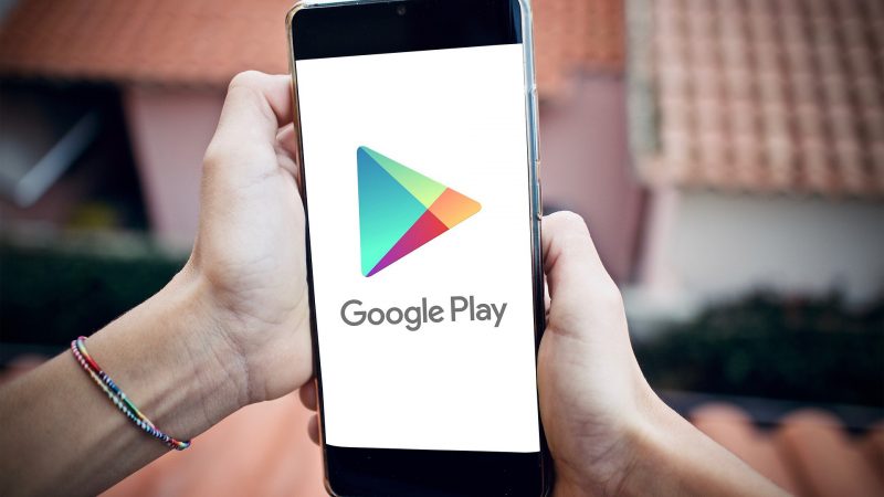 Un téléphone affichant l'application Google Play