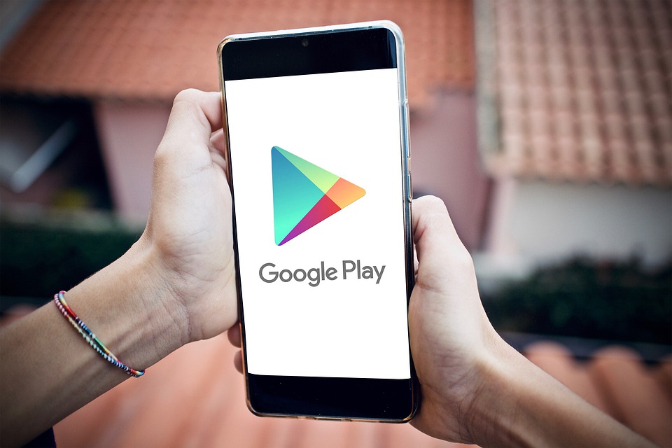 logo de Google Play Store sur un smartphone