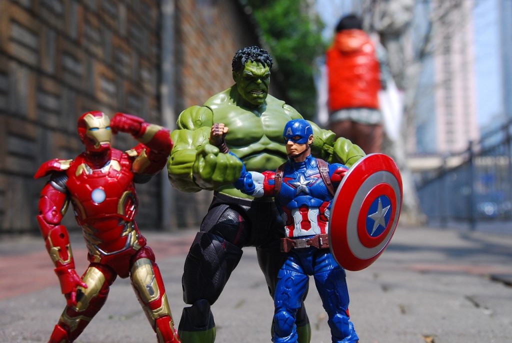 Figurines de Hulk, Captain America et Iron Man